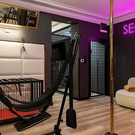 Апартаменти Secret Bdsm & *