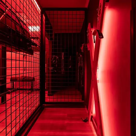 아파트 Secret Bdsm & 포즈난