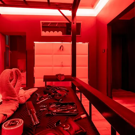 아파트 Secret Bdsm & 포즈난